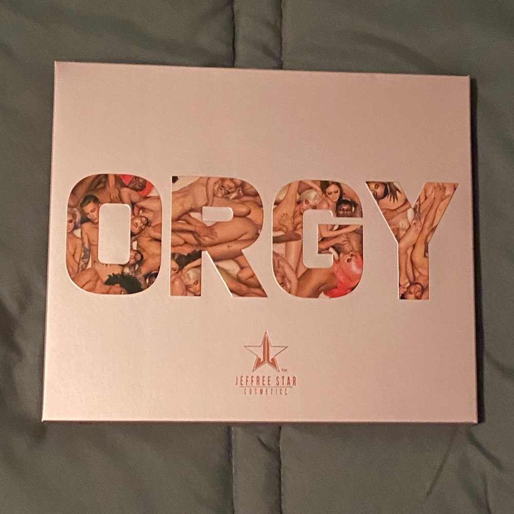 Jeffree Star Orgy eyeshadow palette